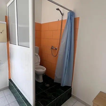 Vjosa River Hostel Darezeze e Re