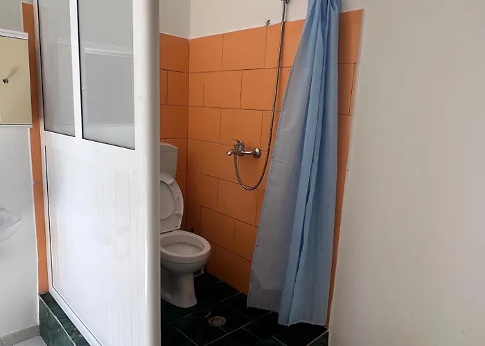 Vjosa River Hostel Darezeze e Re